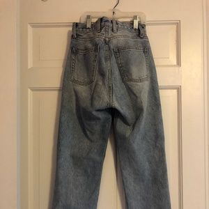 Brandy Melville Light Wash Boyfriend Jeans